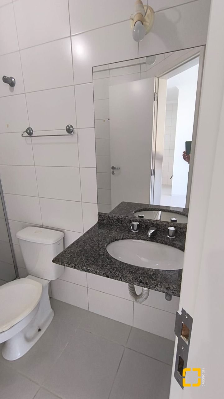 Apartamento com 45m², 1 quarto, 1 garagem, no bairro Córrego Grande em Florianópolis