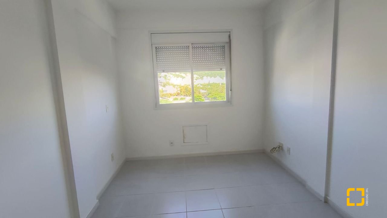 Apartamento com 45m², 1 quarto, 1 garagem, no bairro Córrego Grande em Florianópolis