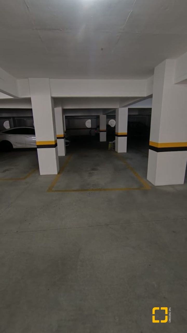 Apartamento com 45m², 1 quarto, 1 garagem, no bairro Córrego Grande em Florianópolis