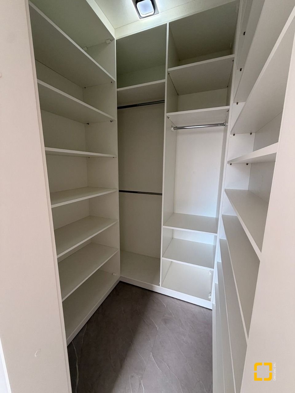 Apartamento com 91m², 3 quartos (sendo 1 suíte), 1 garagem, no bairro Kobrasol em São José