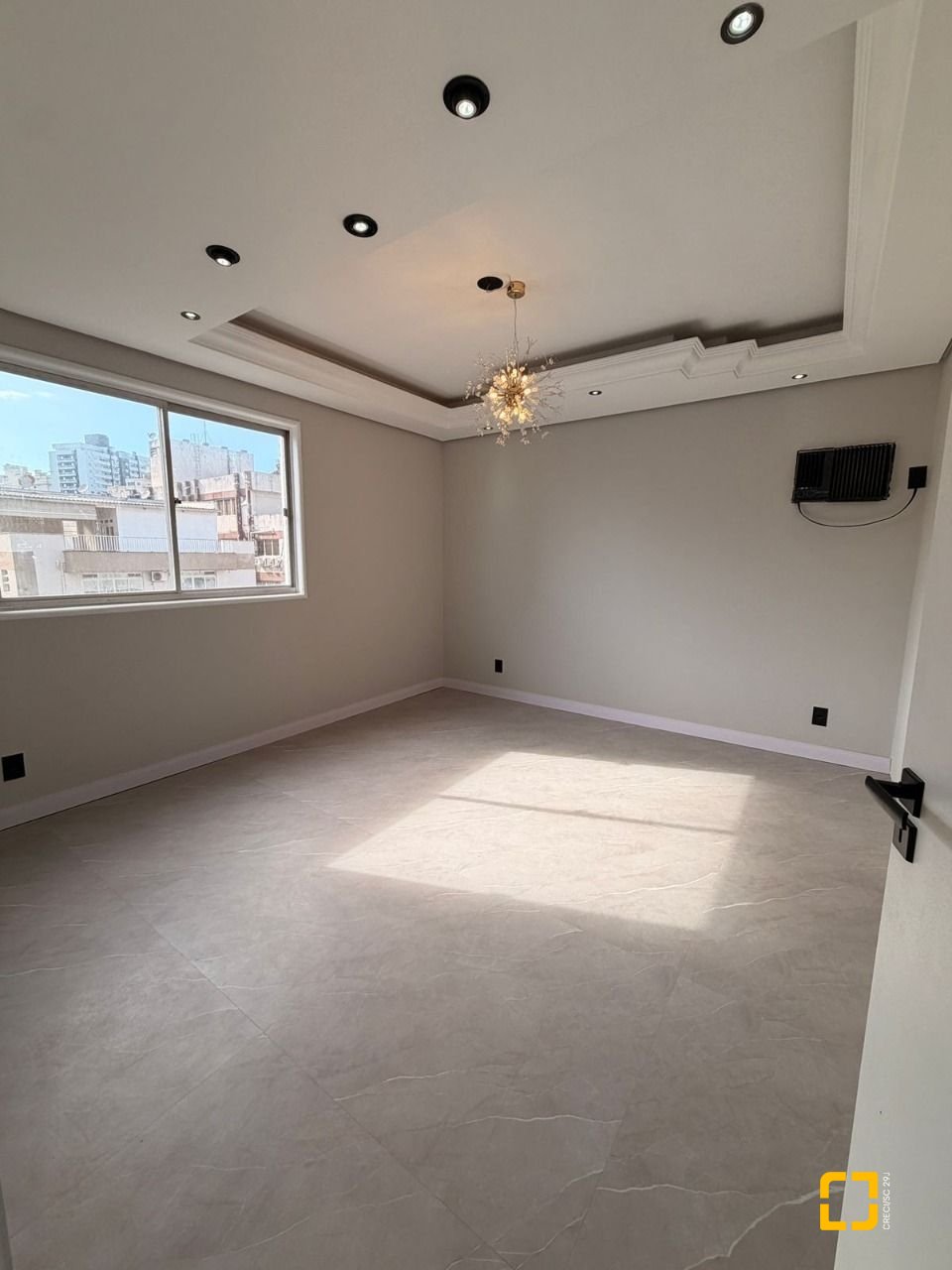 Apartamento com 91m², 3 quartos (sendo 1 suíte), 1 garagem, no bairro Kobrasol em São José