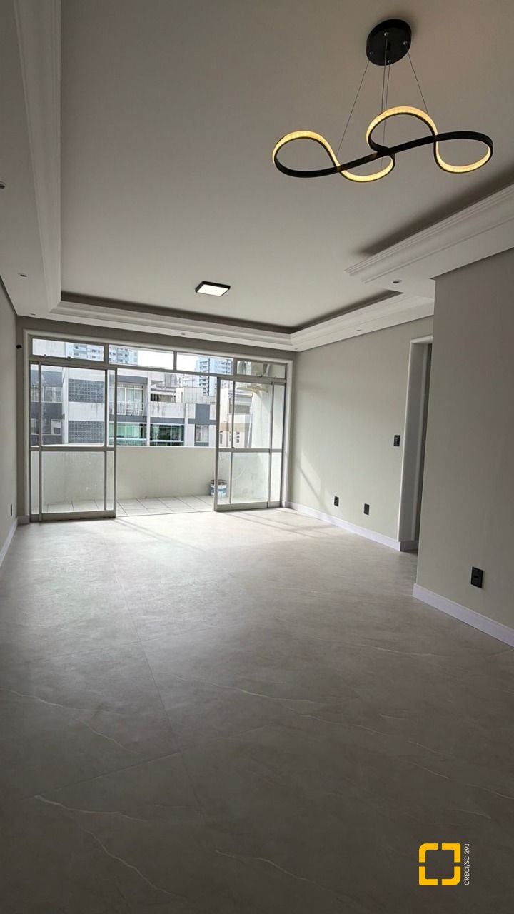 Apartamento com 91m², 3 quartos (sendo 1 suíte), 1 garagem, no bairro Kobrasol em São José