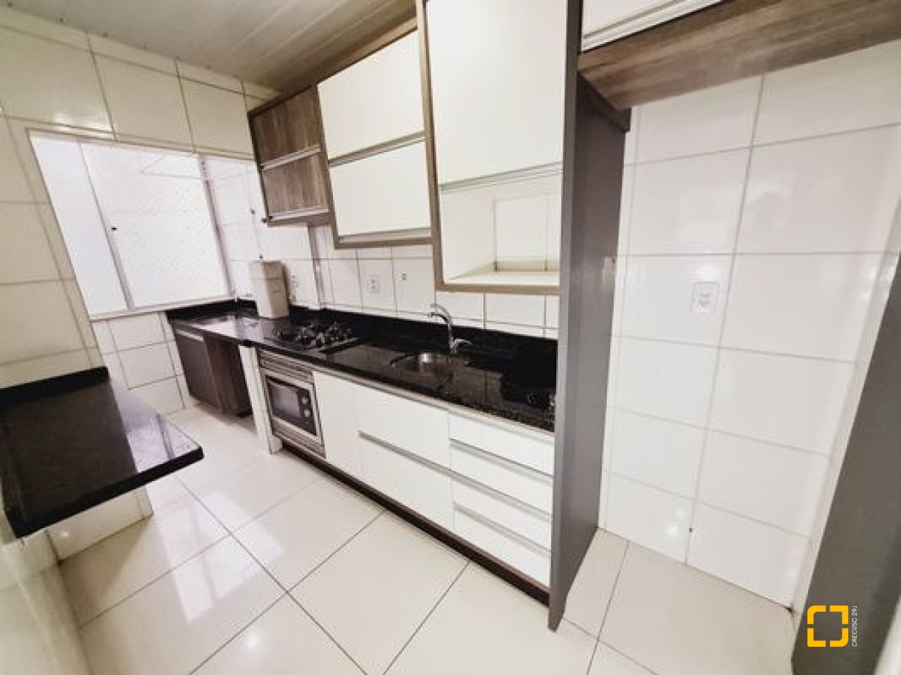Apartamento com 50m², 2 quartos, 1 garagem, no bairro Roçado em São José
