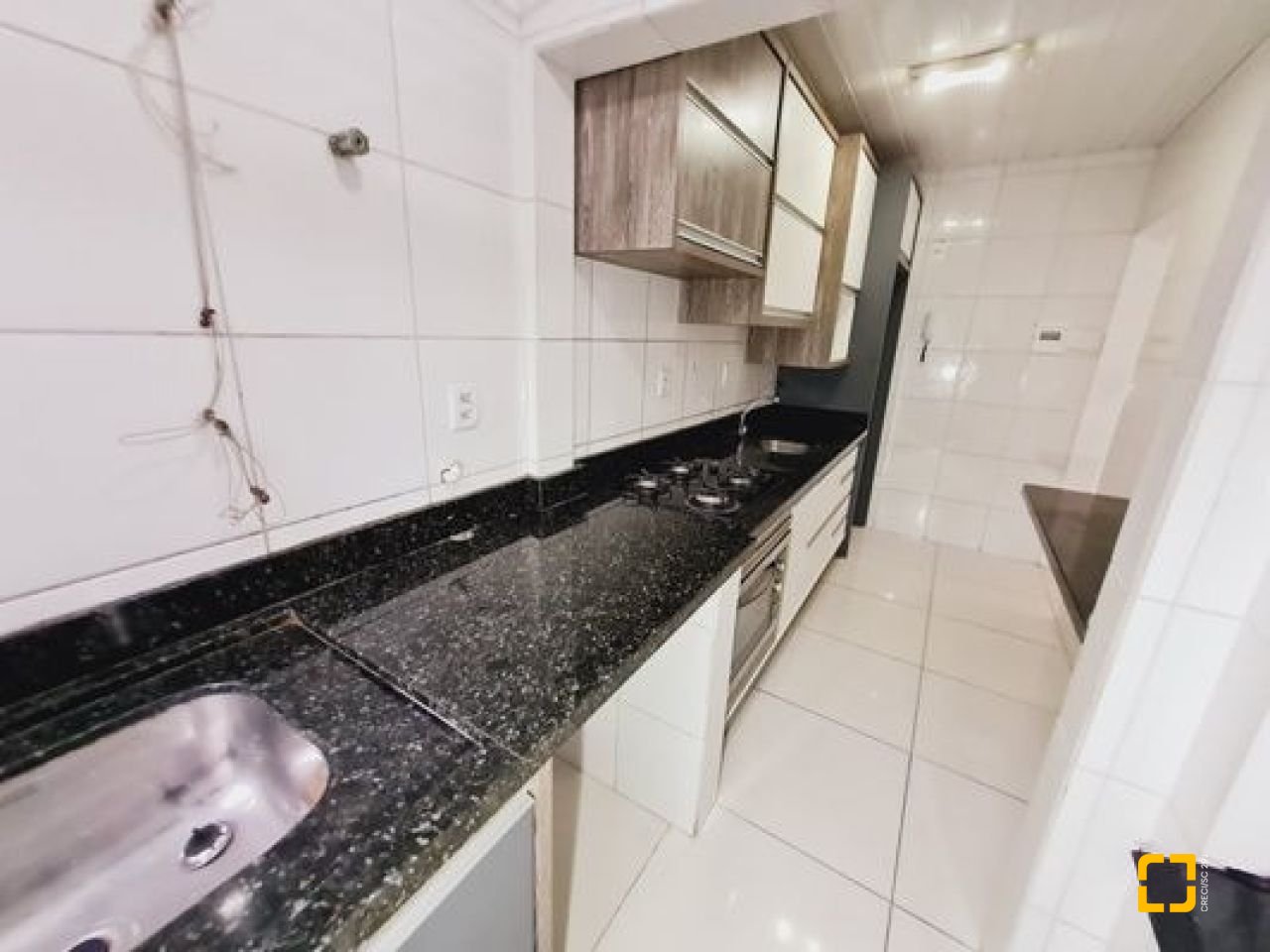 Apartamento com 50m², 2 quartos, 1 garagem, no bairro Roçado em São José