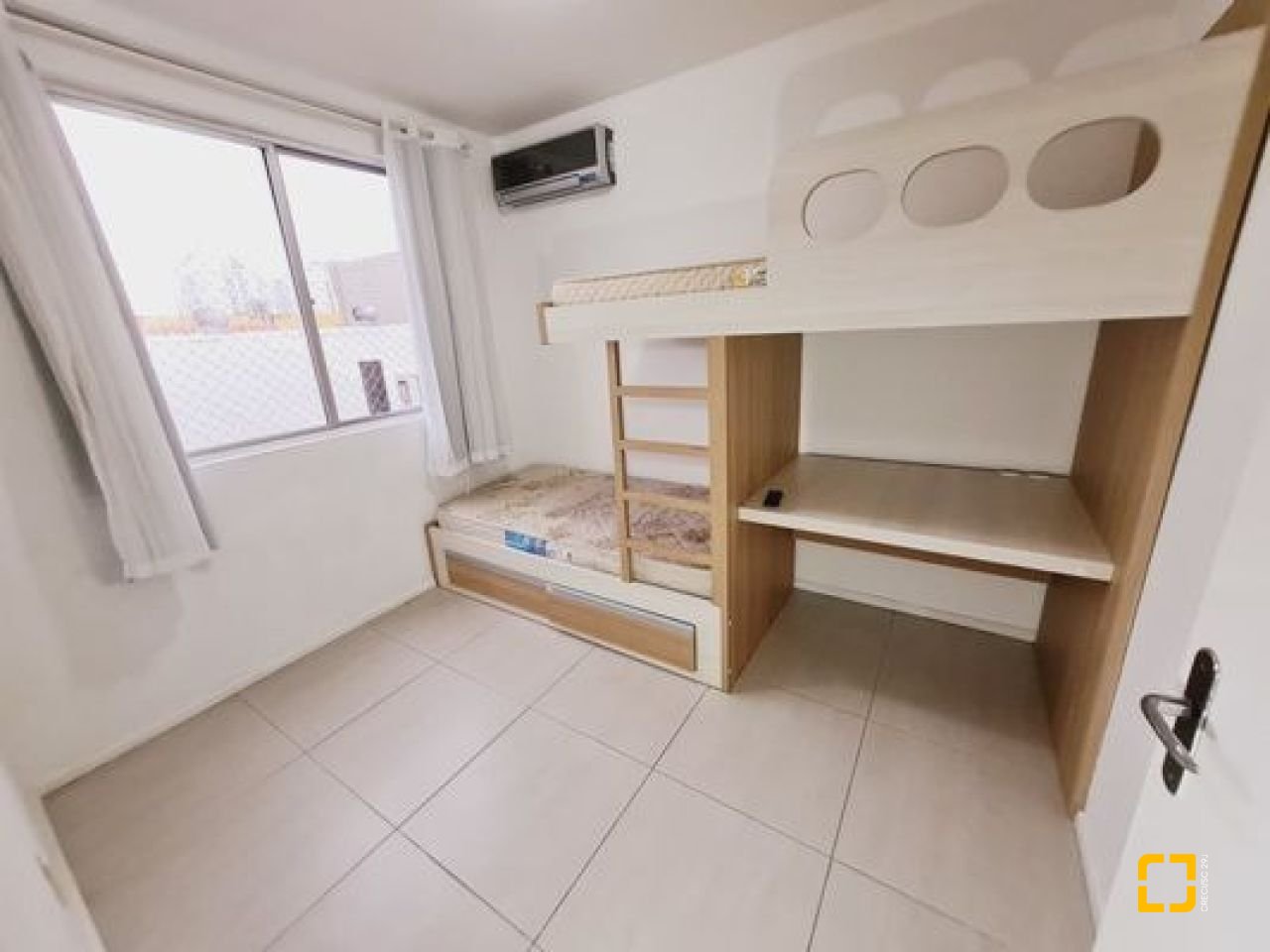 Apartamento com 50m², 2 quartos, 1 garagem, no bairro Roçado em São José