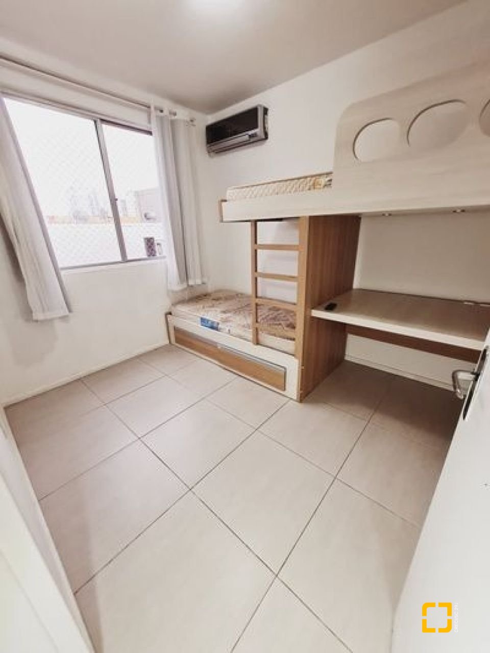 Apartamento com 50m², 2 quartos, 1 garagem, no bairro Roçado em São José