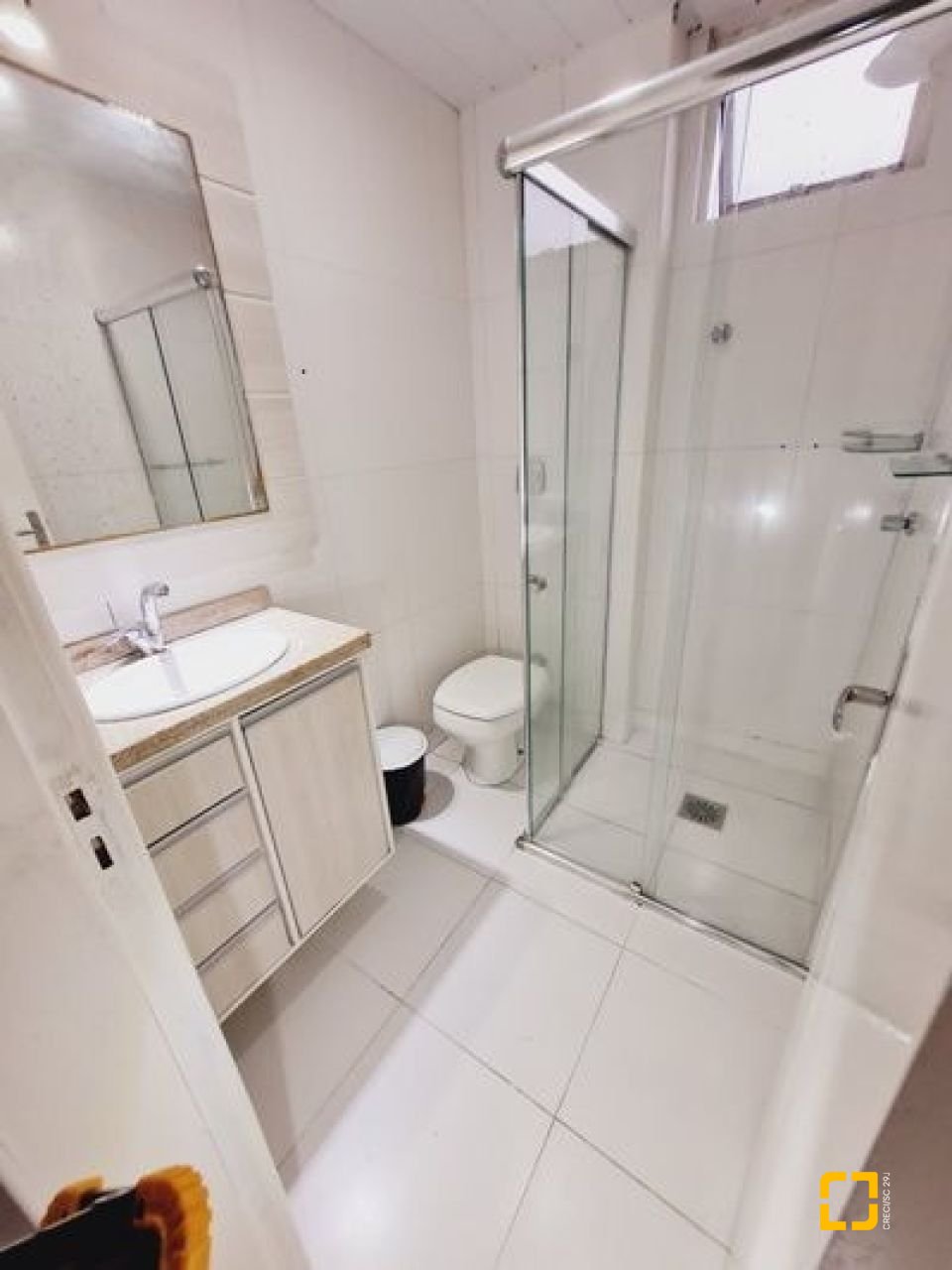 Apartamento com 50m², 2 quartos, 1 garagem, no bairro Roçado em São José