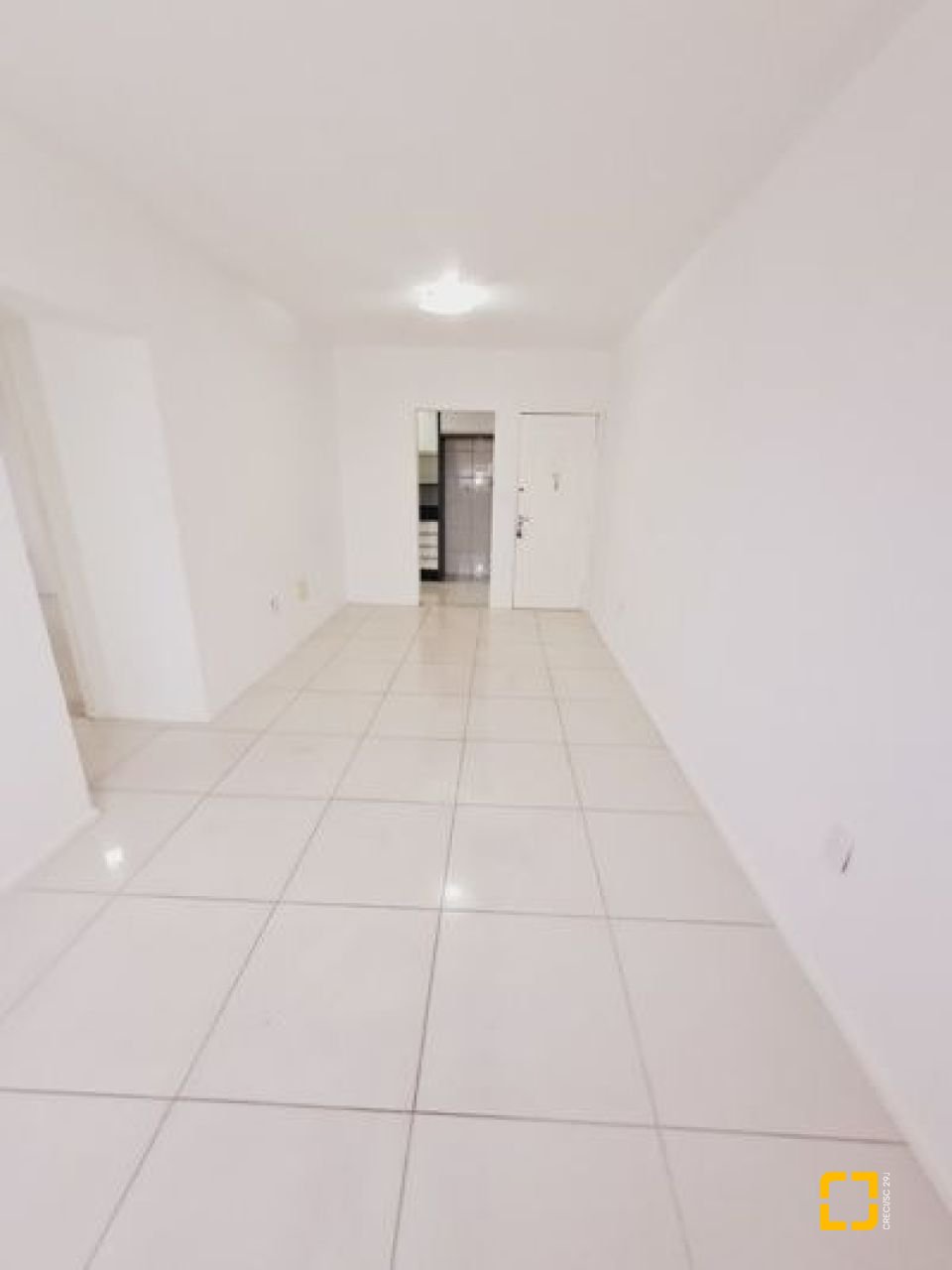 Apartamento com 50m², 2 quartos, 1 garagem, no bairro Roçado em São José