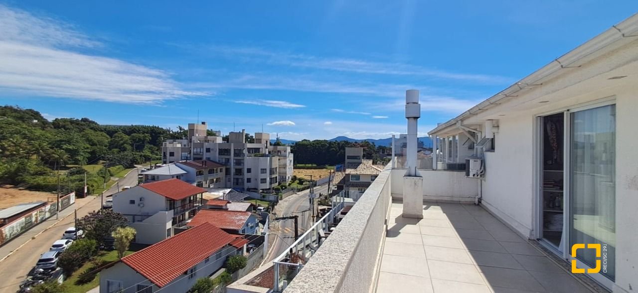 Cobertura com 162m², 3 quartos (sendo 1 suíte), 2 garagens, no bairro Canasvieiras em Florianópolis