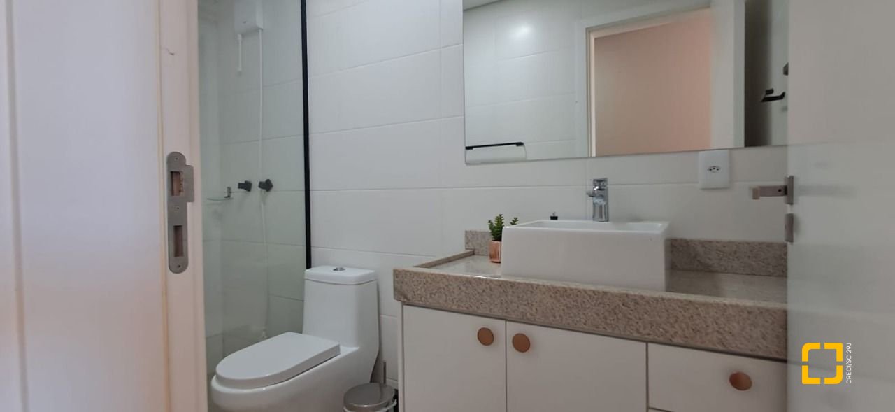 Cobertura com 162m², 3 quartos (sendo 1 suíte), 2 garagens, no bairro Canasvieiras em Florianópolis
