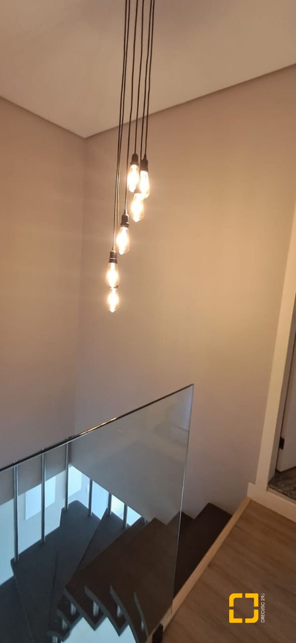 Cobertura com 162m², 3 quartos (sendo 1 suíte), 2 garagens, no bairro Canasvieiras em Florianópolis