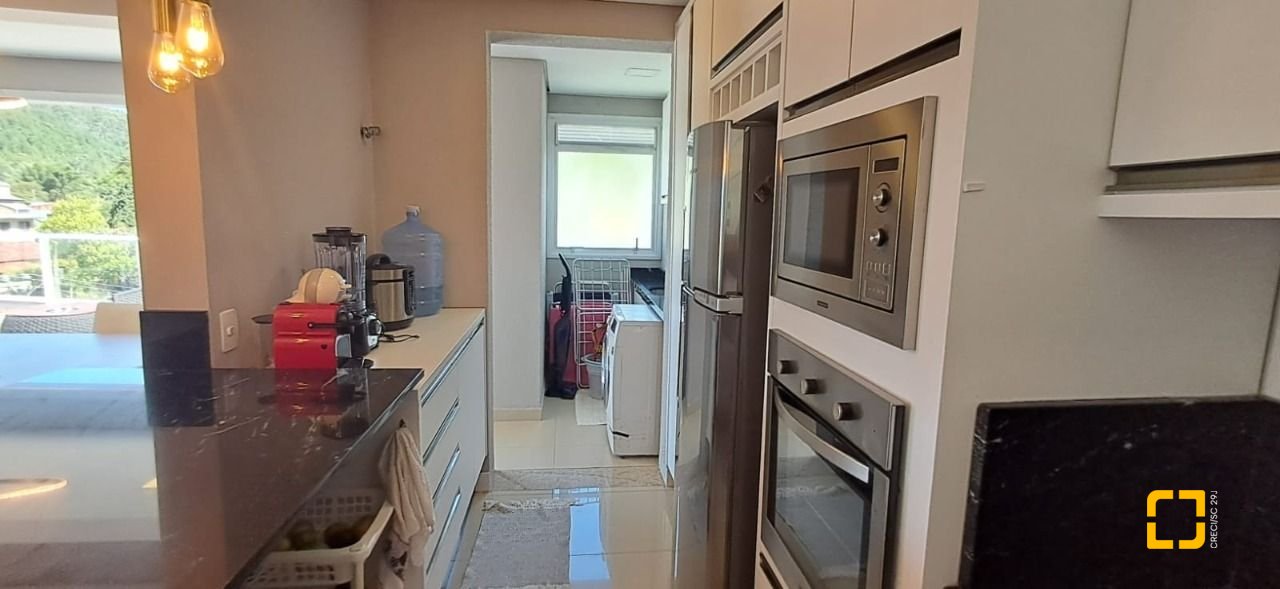 Cobertura com 162m², 3 quartos (sendo 1 suíte), 2 garagens, no bairro Canasvieiras em Florianópolis