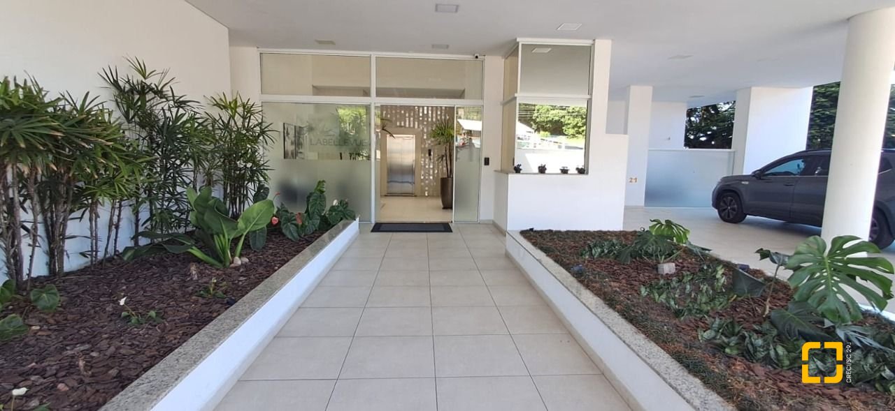 Cobertura com 162m², 3 quartos (sendo 1 suíte), 2 garagens, no bairro Canasvieiras em Florianópolis