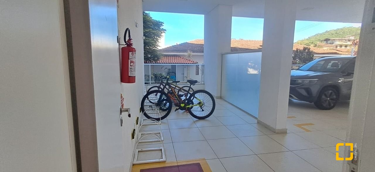 Cobertura com 162m², 3 quartos (sendo 1 suíte), 2 garagens, no bairro Canasvieiras em Florianópolis