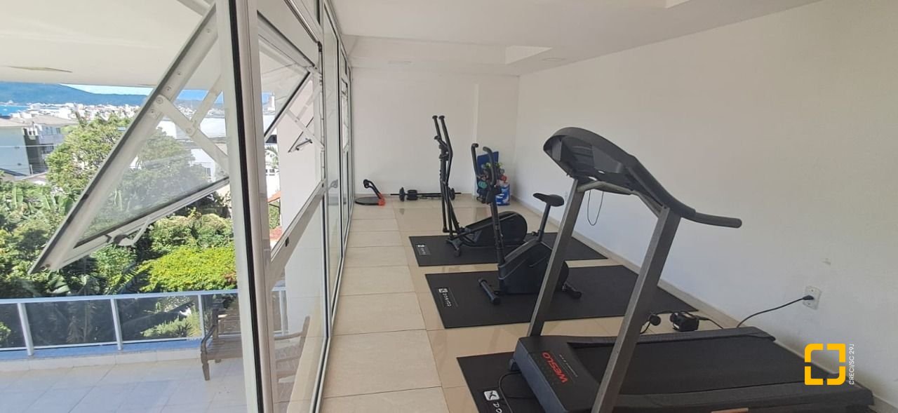 Cobertura com 162m², 3 quartos (sendo 1 suíte), 2 garagens, no bairro Canasvieiras em Florianópolis