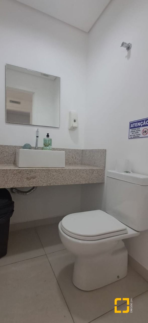 Cobertura com 162m², 3 quartos (sendo 1 suíte), 2 garagens, no bairro Canasvieiras em Florianópolis