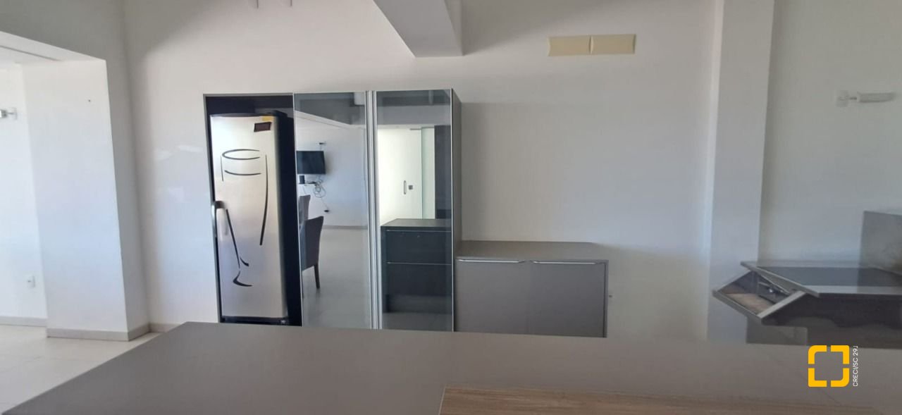 Cobertura com 162m², 3 quartos (sendo 1 suíte), 2 garagens, no bairro Canasvieiras em Florianópolis