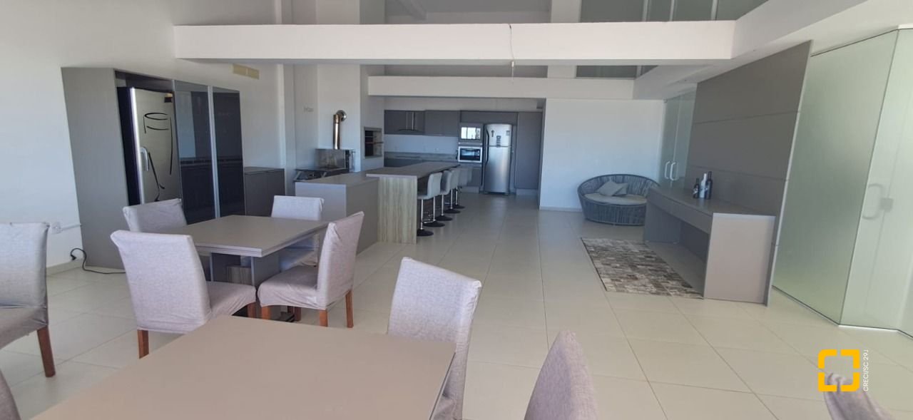 Cobertura com 162m², 3 quartos (sendo 1 suíte), 2 garagens, no bairro Canasvieiras em Florianópolis