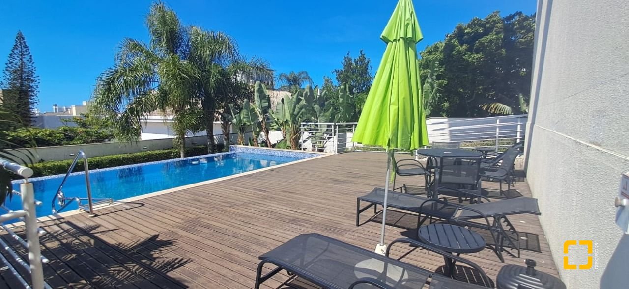 Cobertura com 162m², 3 quartos (sendo 1 suíte), 2 garagens, no bairro Canasvieiras em Florianópolis