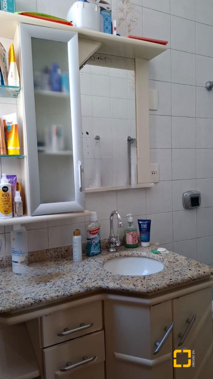 Apartamento com 64m², 2 quartos, 1 garagem, no bairro Centro em Florianópolis