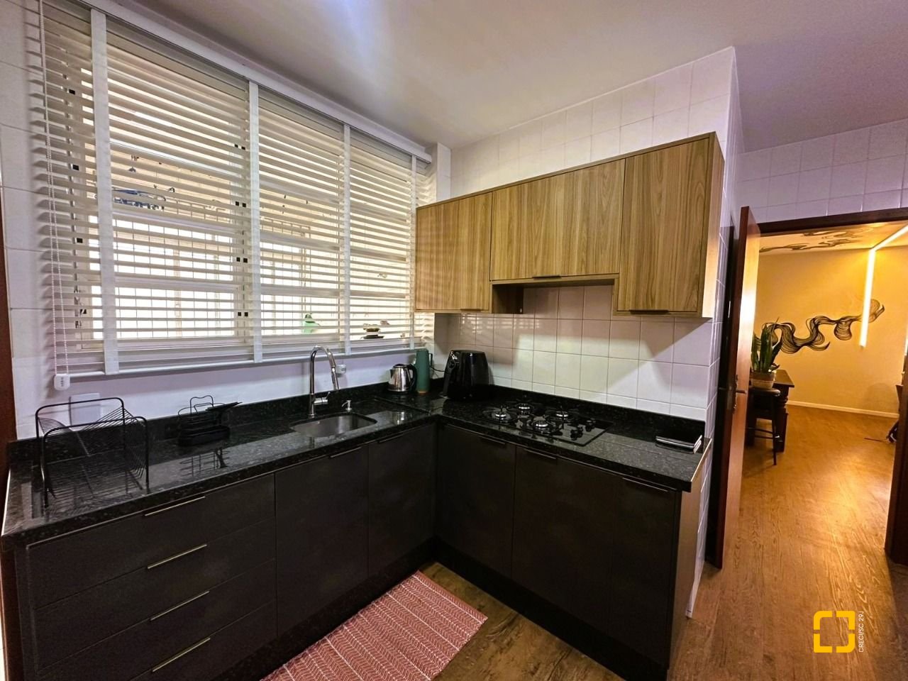 Apartamento com 147m², 4 quartos (sendo 1 suíte), no bairro Coqueiros em Florianópolis