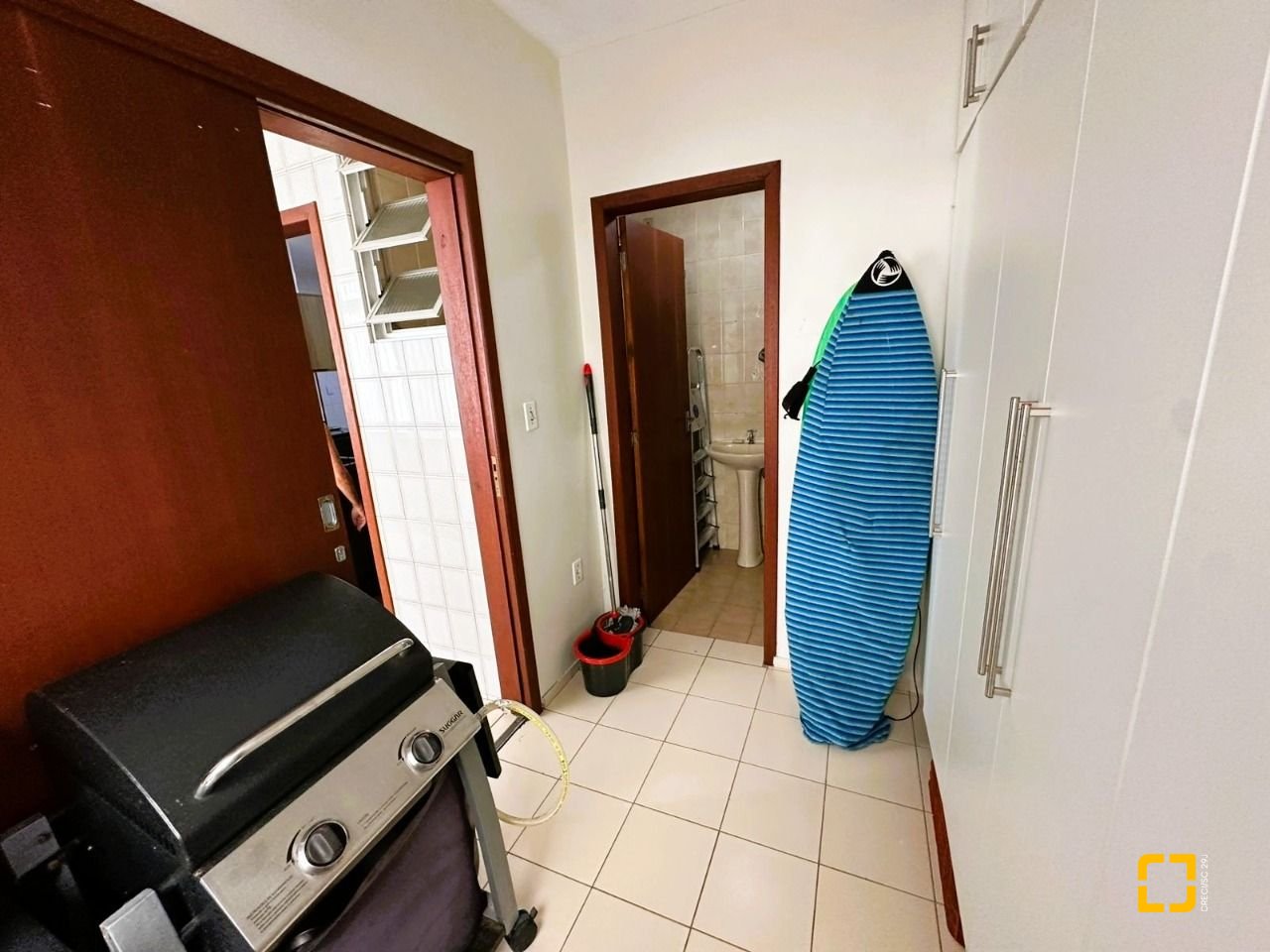 Apartamento com 147m², 4 quartos (sendo 1 suíte), no bairro Coqueiros em Florianópolis