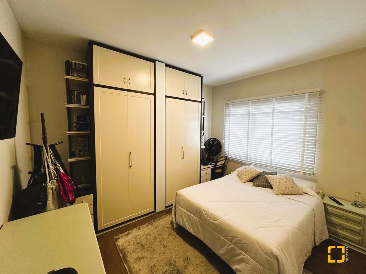 Apartamento com 147m², 4 quartos (sendo 1 suíte), no bairro Coqueiros em Florianópolis