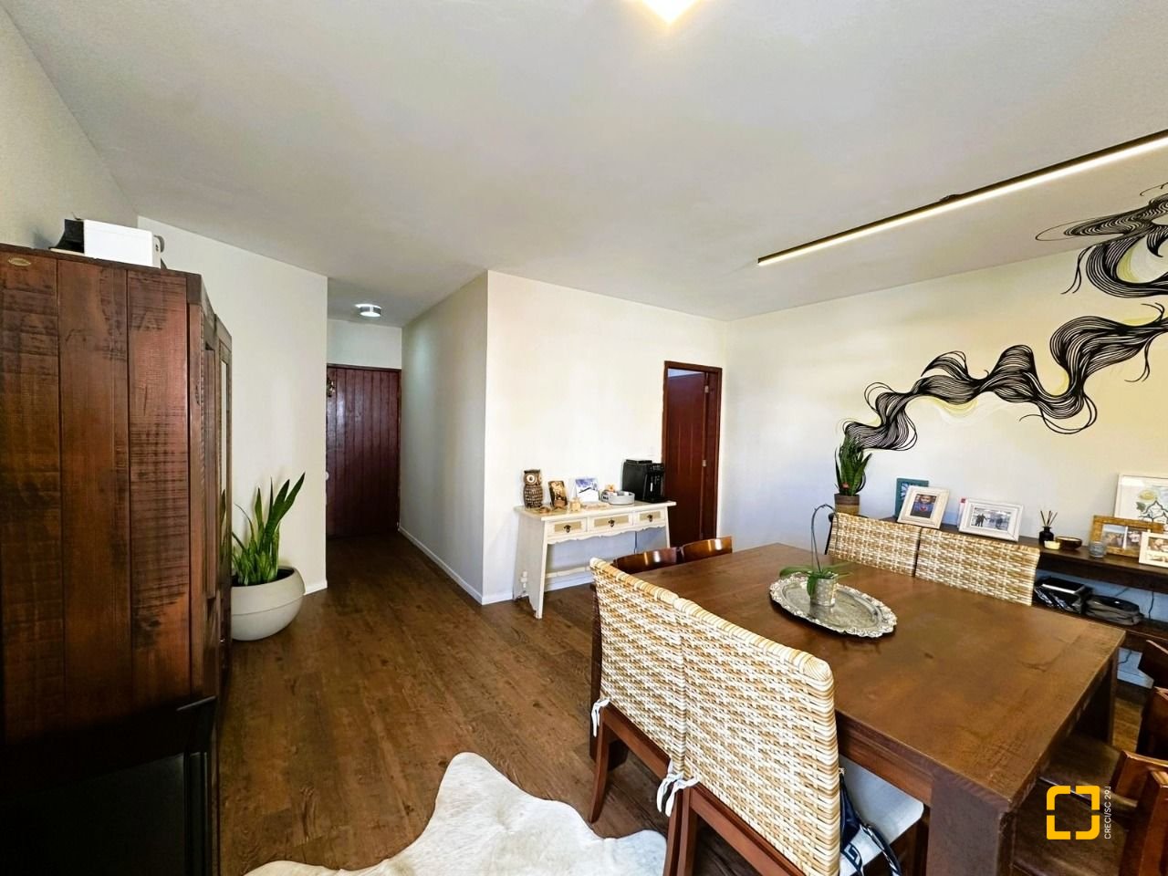 Apartamento com 147m², 4 quartos (sendo 1 suíte), no bairro Coqueiros em Florianópolis
