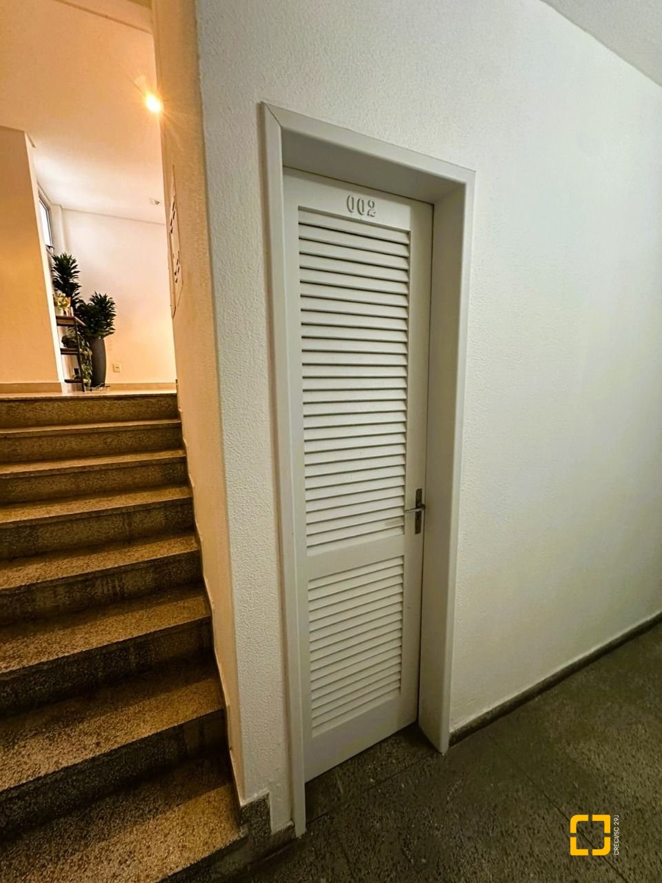 Apartamento com 147m², 4 quartos (sendo 1 suíte), no bairro Coqueiros em Florianópolis