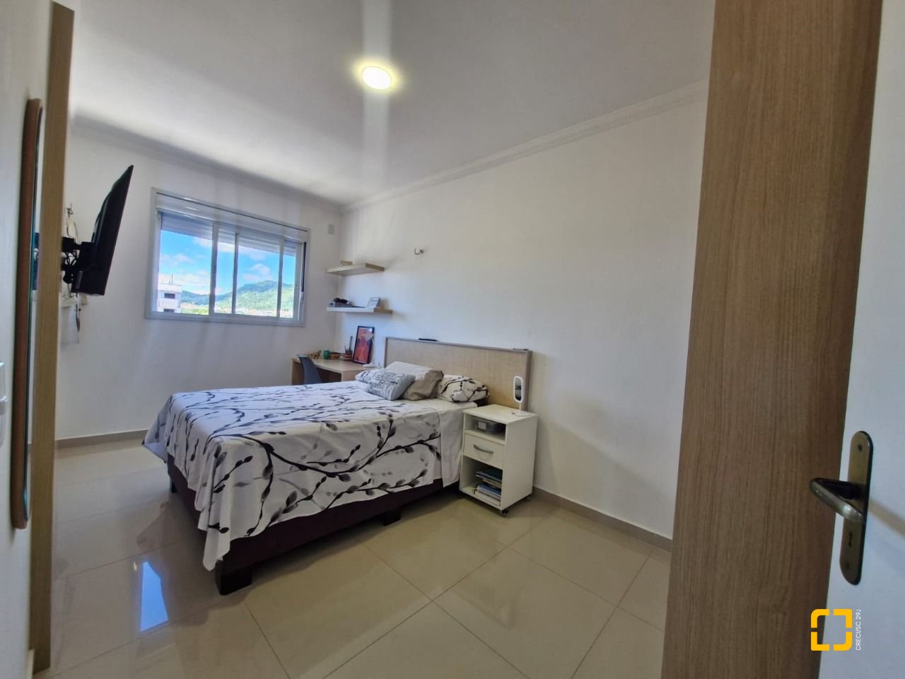Apartamento com 85m², 4 quartos (sendo 1 suíte), 1 garagem, no bairro Ingleses em Florianópolis