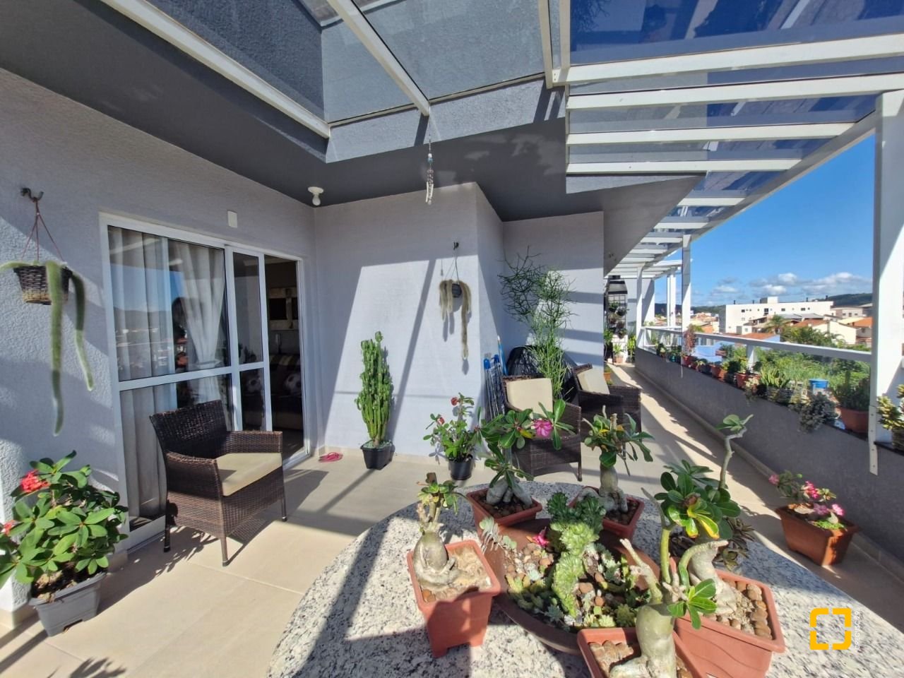 Cobertura com 130m², 4 quartos (sendo 1 suíte), 2 garagens, no bairro Ingleses em Florianópolis