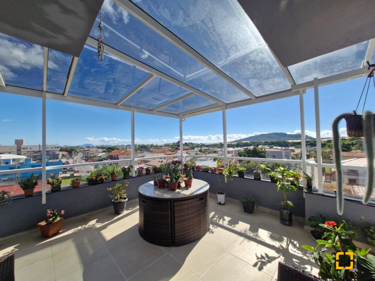 Cobertura com 130m², 4 quartos (sendo 1 suíte), 2 garagens, no bairro Ingleses em Florianópolis