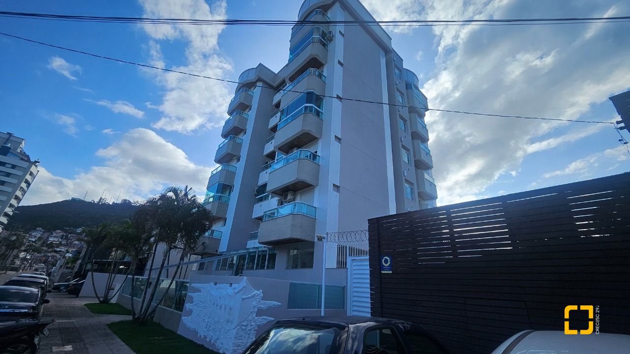 Apartamento com 53m², 1 quarto, 1 garagem, no bairro Trindade em Florianópolis