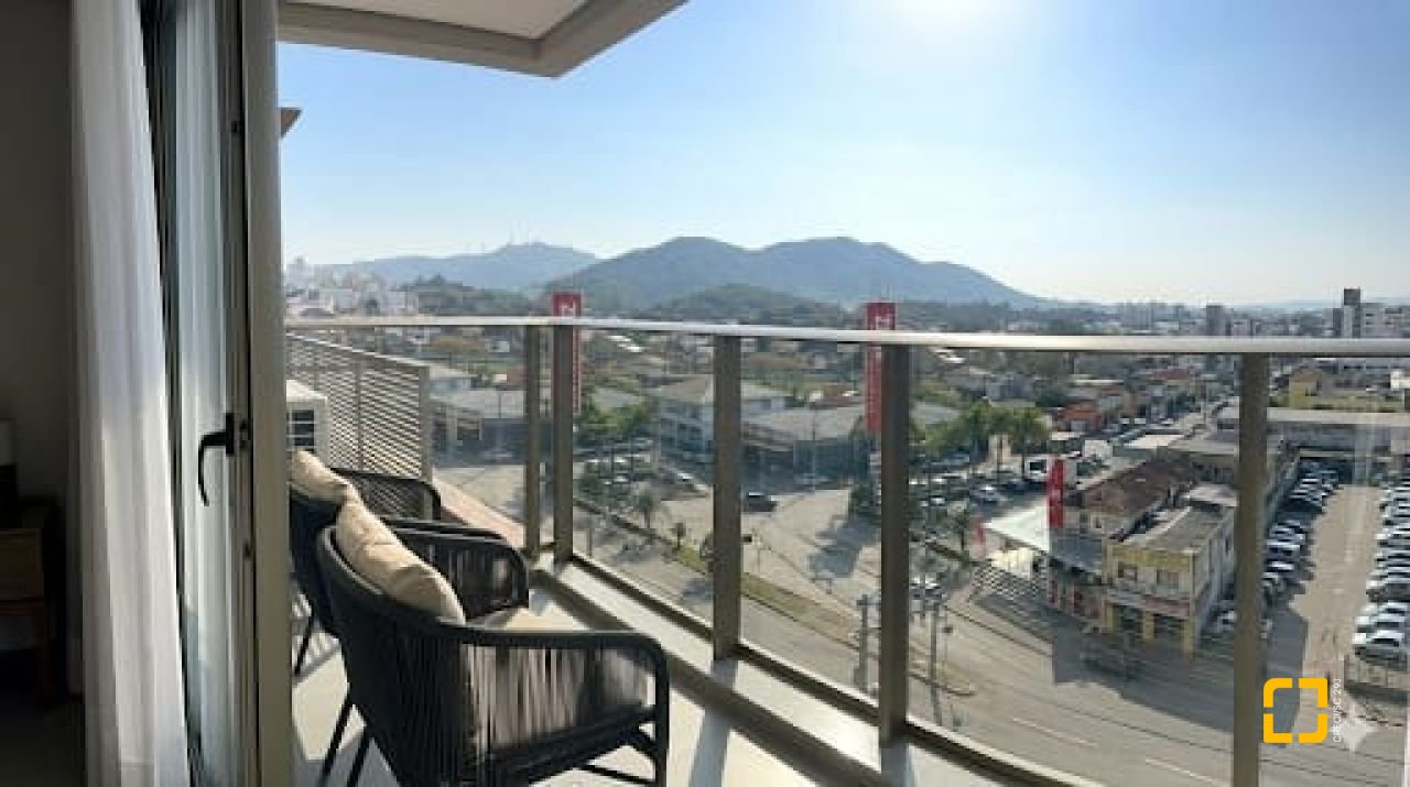 Apartamento com 75m², 3 quartos (sendo 1 suíte), 1 garagem, no bairro Córrego Grande em Florianópolis