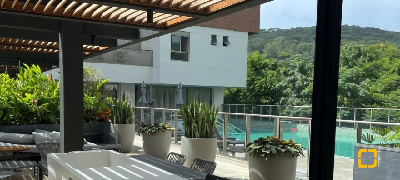 Apartamento com 75m², 3 quartos (sendo 1 suíte), 1 garagem, no bairro Córrego Grande em Florianópolis