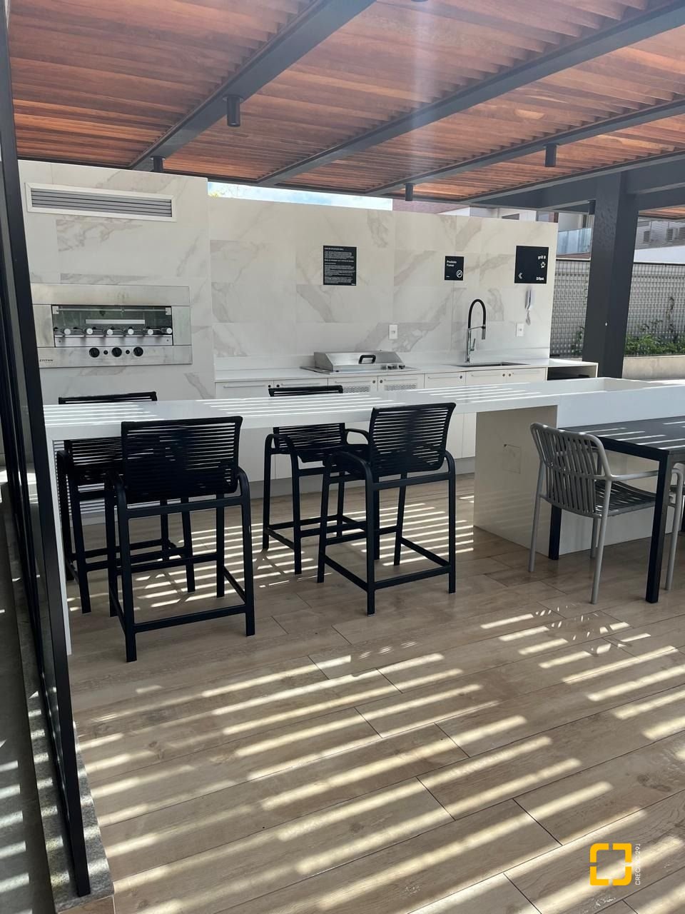 Apartamento com 75m², 3 quartos (sendo 1 suíte), 1 garagem, no bairro Córrego Grande em Florianópolis