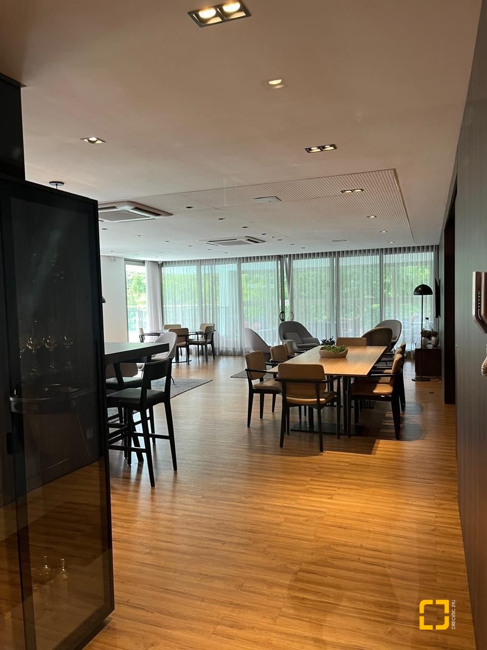 Apartamento com 75m², 3 quartos (sendo 1 suíte), 1 garagem, no bairro Córrego Grande em Florianópolis