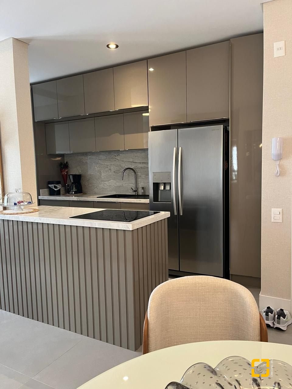 Apartamento com 75m², 3 quartos (sendo 1 suíte), 1 garagem, no bairro Córrego Grande em Florianópolis