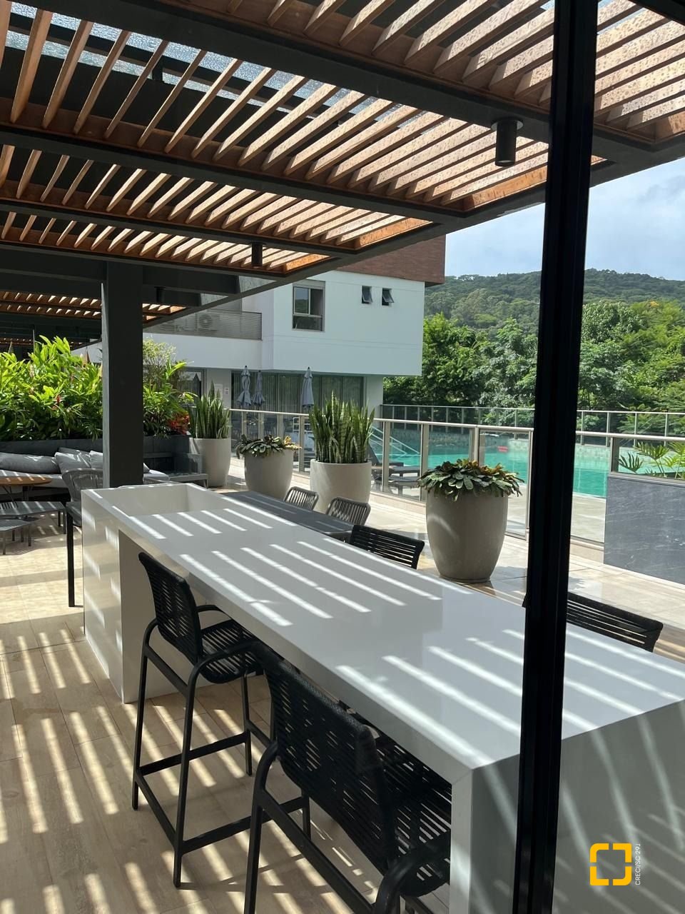 Apartamento com 75m², 3 quartos (sendo 1 suíte), 1 garagem, no bairro Córrego Grande em Florianópolis