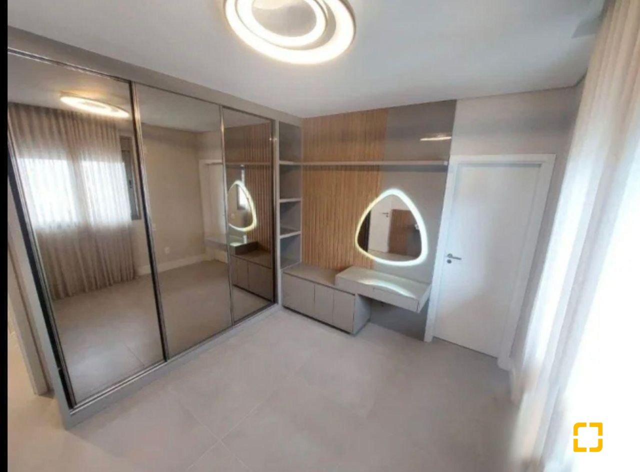 Apartamento com 75m², 3 quartos (sendo 1 suíte), 1 garagem, no bairro Córrego Grande em Florianópolis