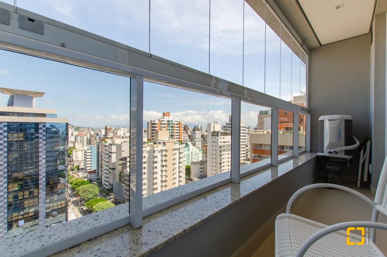 Apartamento com 46m², 1 quarto, 1 garagem, no bairro Centro em Florianópolis