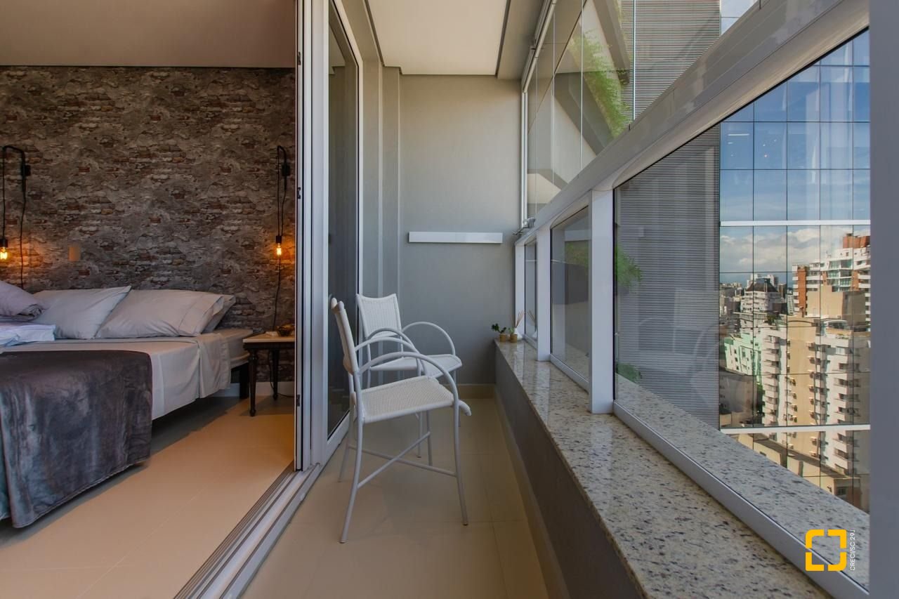 Apartamento com 46m², 1 quarto, 1 garagem, no bairro Centro em Florianópolis