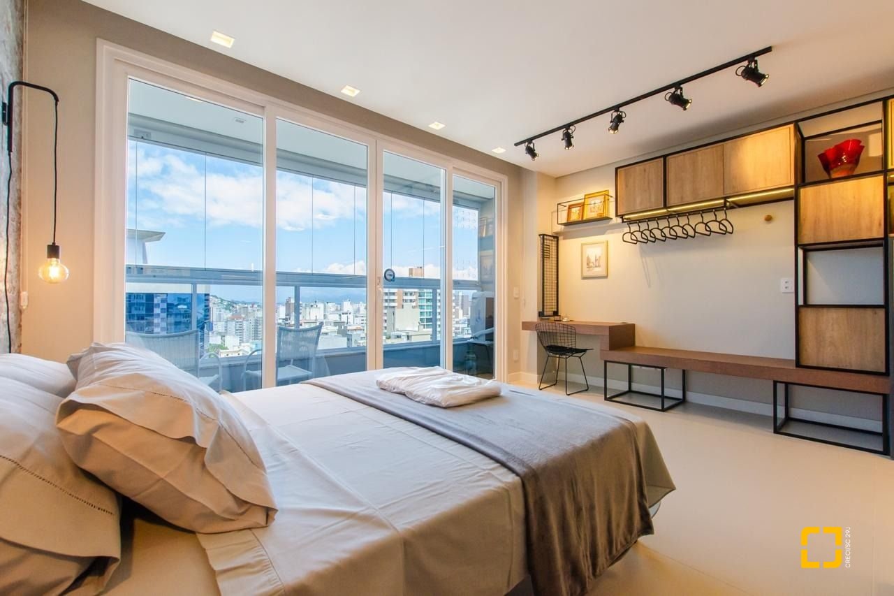 Apartamento com 46m², 1 quarto, 1 garagem, no bairro Centro em Florianópolis
