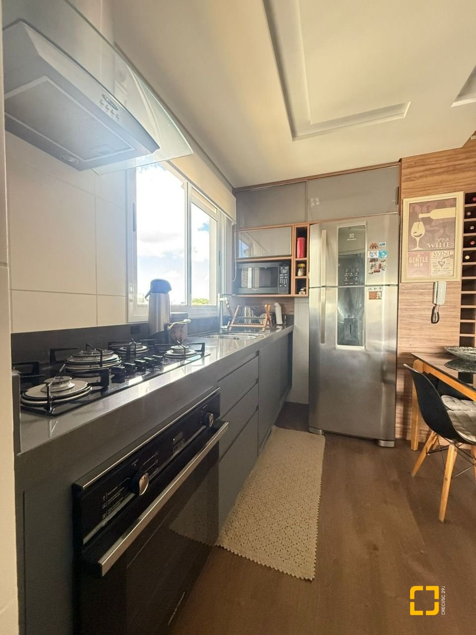 Cobertura com 152m², 5 quartos (sendo 2 suítes), 3 garagens, no bairro Estreito em Florianópolis