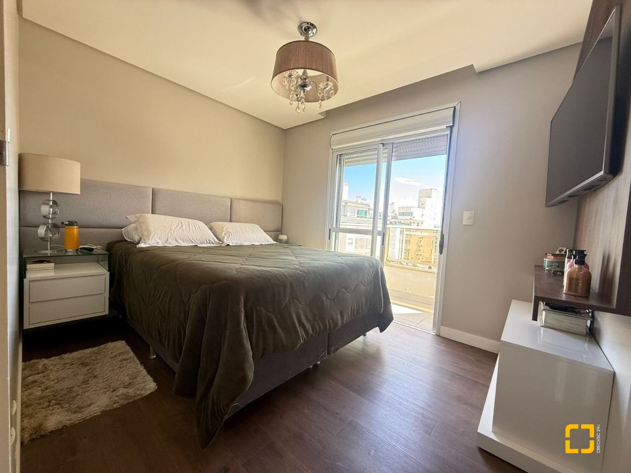 Cobertura com 152m², 5 quartos (sendo 2 suítes), 3 garagens, no bairro Estreito em Florianópolis