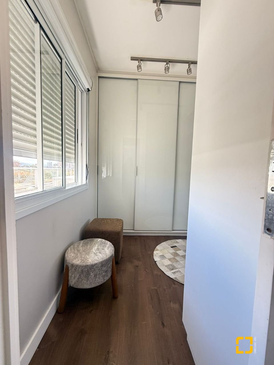 Cobertura com 152m², 5 quartos (sendo 2 suítes), 3 garagens, no bairro Estreito em Florianópolis