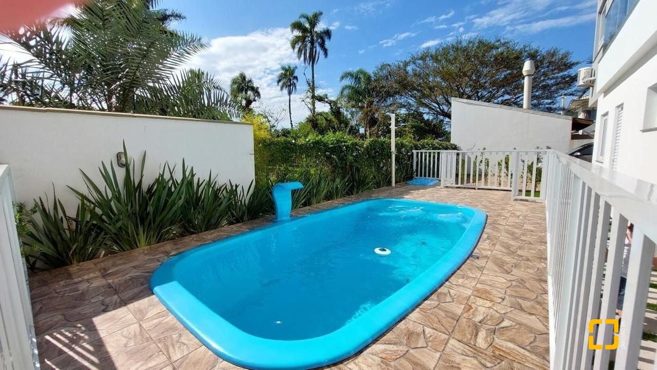 Studio com 50m², 1 quarto, 1 garagem, no bairro Cachoeira do Bom Jesus em Florianópolis
