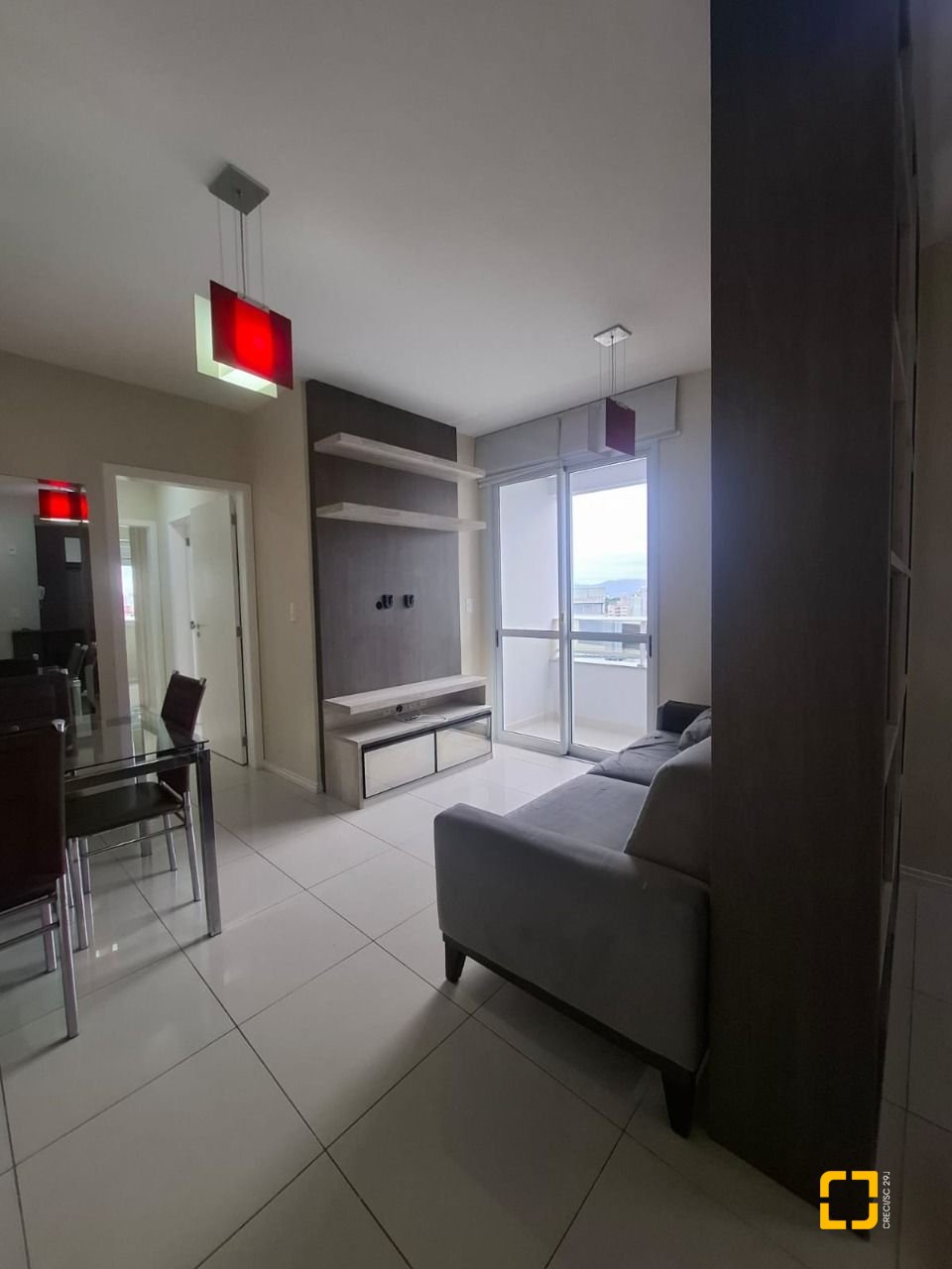 Apartamento com 65m², 3 quartos (sendo 1 suíte), 1 garagem, no bairro Estreito em Florianópolis