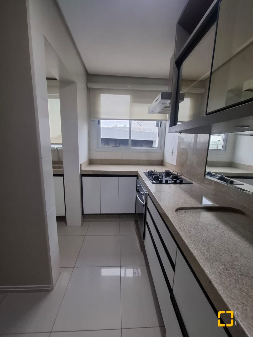 Apartamento com 65m², 3 quartos (sendo 1 suíte), 1 garagem, no bairro Estreito em Florianópolis
