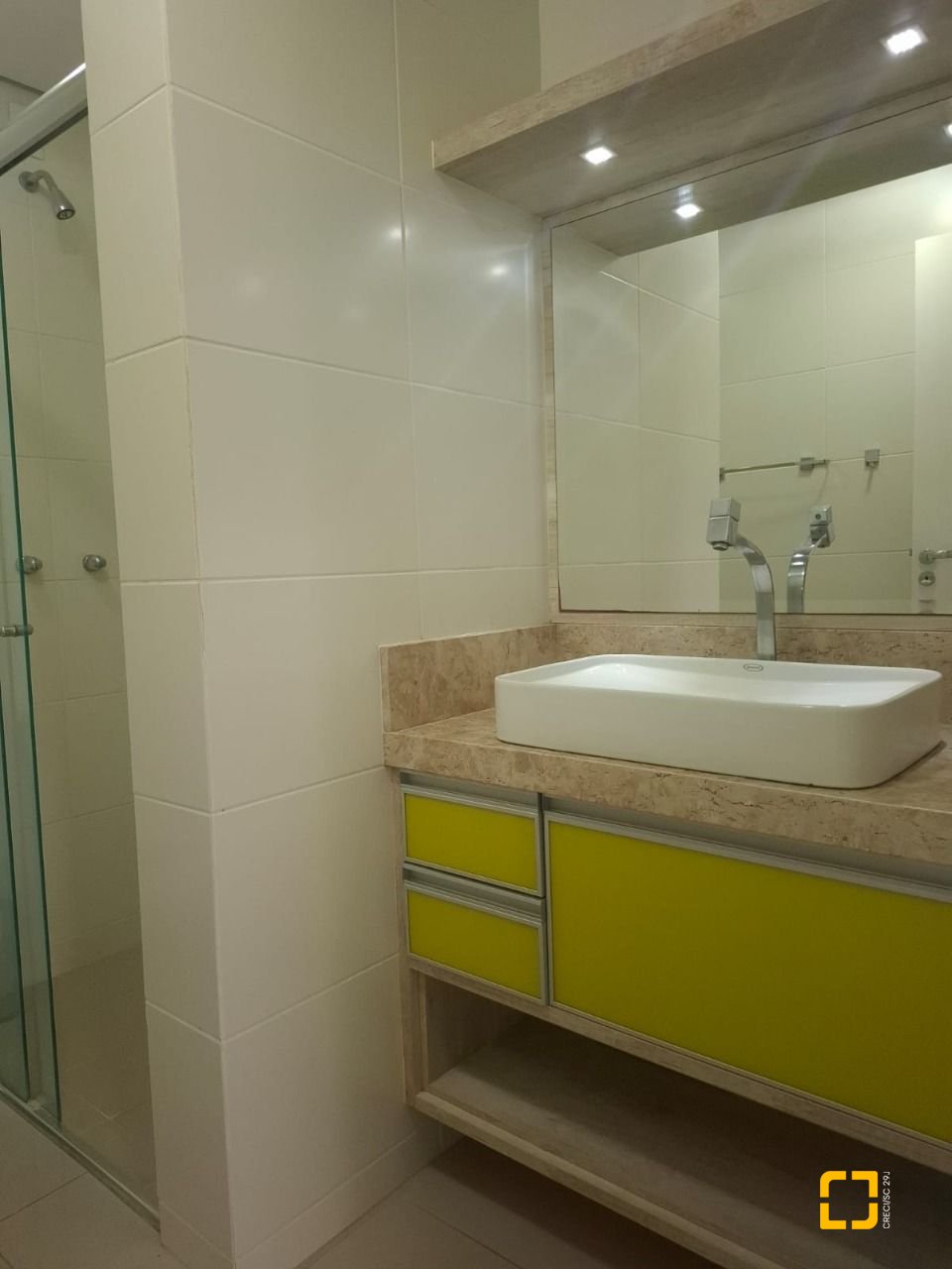 Apartamento com 65m², 3 quartos (sendo 1 suíte), 1 garagem, no bairro Estreito em Florianópolis